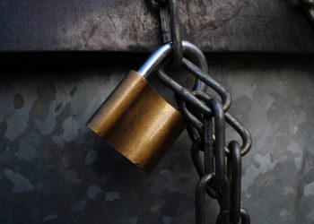 Android finally checks sideloaded apps for malware before installs