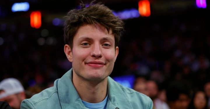 Comedian Matt Rife responds to Netflix special backlash with mock apology – National