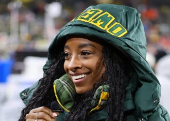 Simone Biles’ Chic Game Day Outfits to Support Husband Jonathan Owens