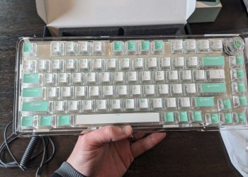 EPOMAKER x LEOBOG K81 mechanical keyboard review – A colorful and fun addition to my desktop!