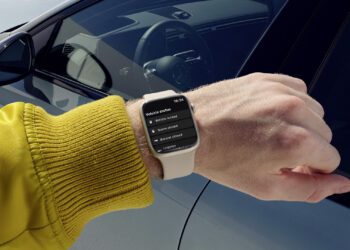 Mercedes-Benz Launches Apple Watch App For Enhanced Vehicle Interaction